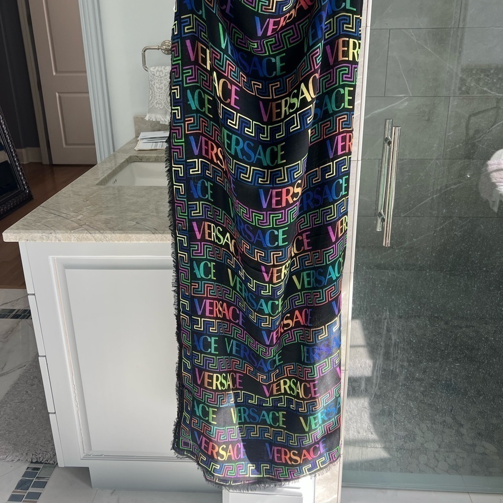 VERSACE Neon Greca Wool Scarf - Picture 8 of 10